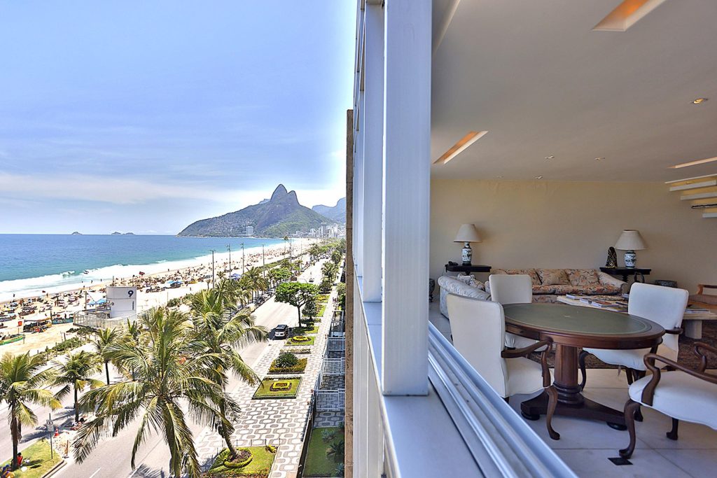 Reveillon à beira mar, Praia Ipanema. Cobertura de duplex alto padrão com vista para o mar no Rio de Janeiro