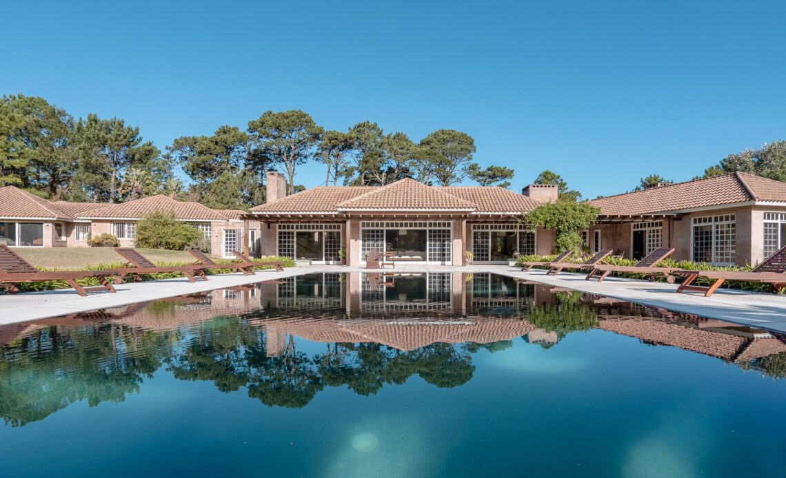 Imóveis no Uruguai para viver entre o mar, a natureza e a arquitetura